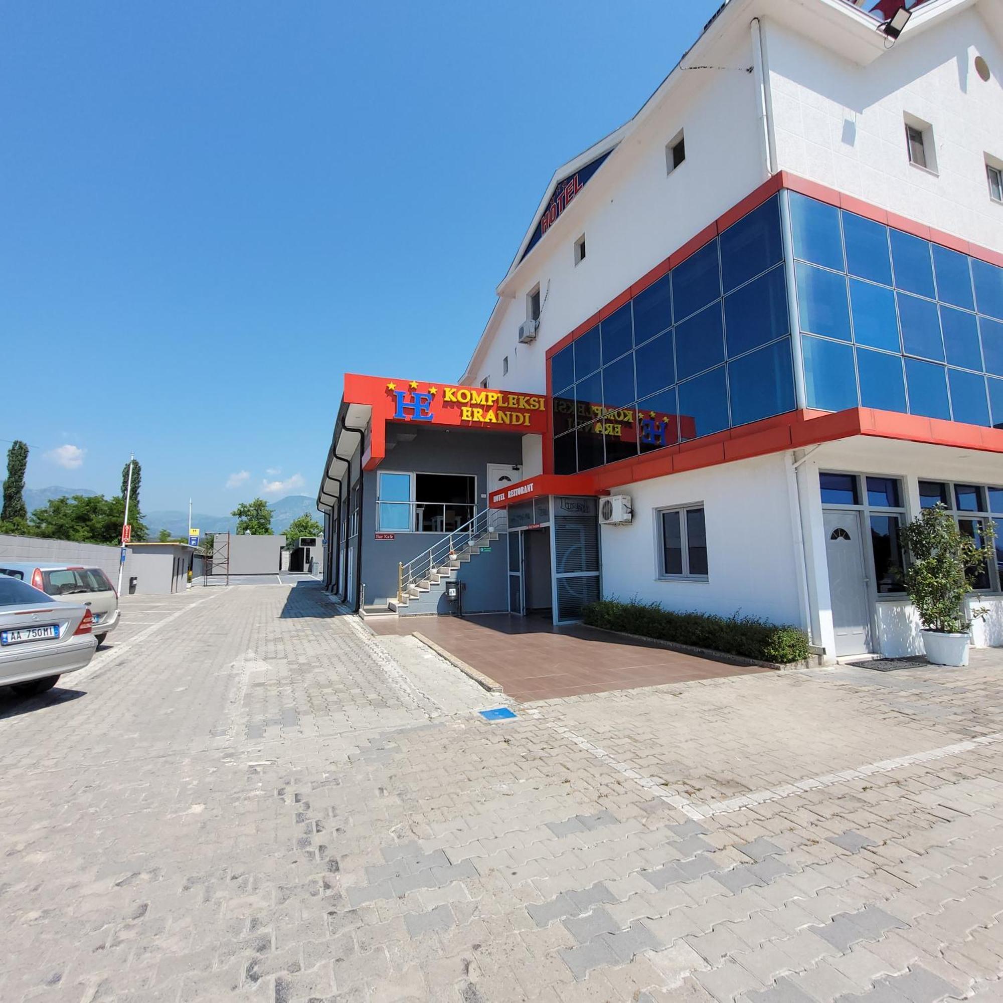 Hotel Erandi Rinas Екстер'єр фото