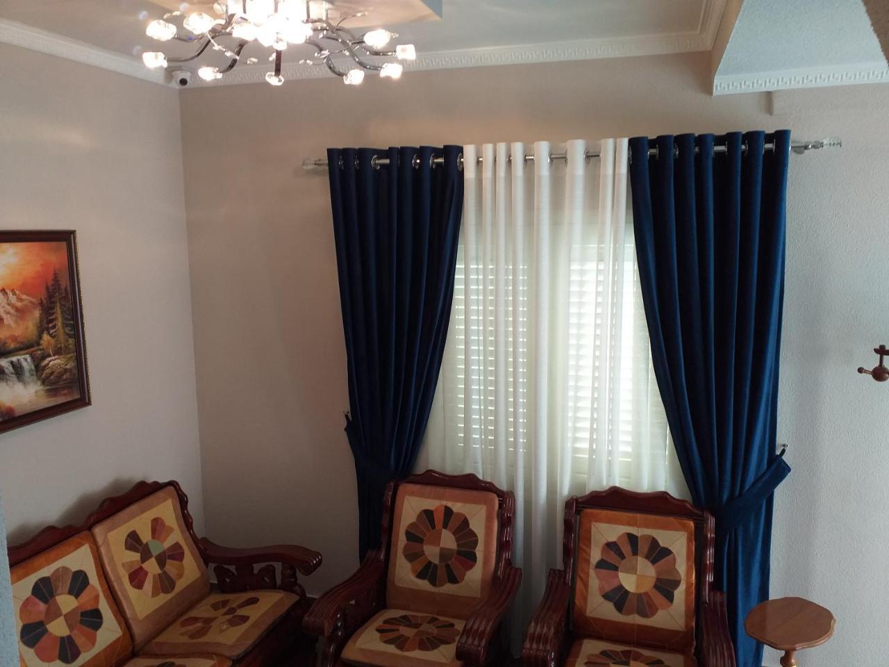 Hotel Erandi Rinas Екстер'єр фото