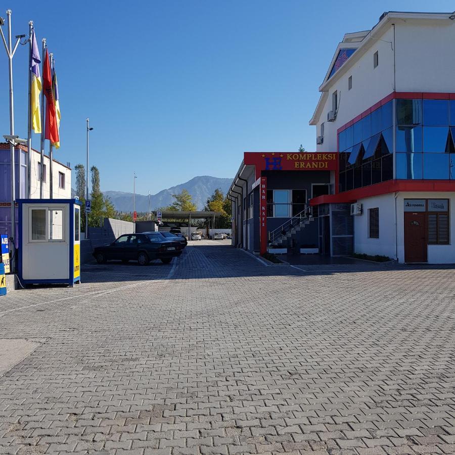 Hotel Erandi Rinas Екстер'єр фото