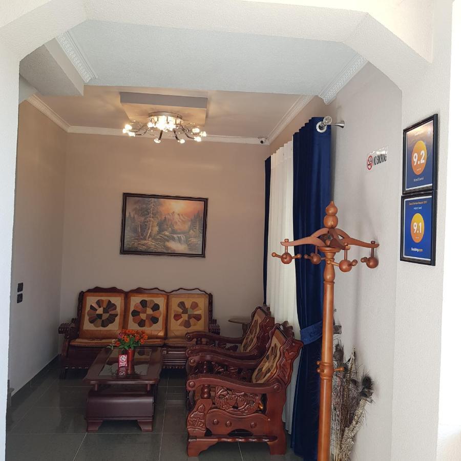 Hotel Erandi Rinas Екстер'єр фото